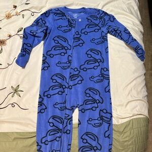 Carters Kids 5T one piece pajamas